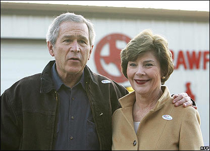 Laura y George luego de votar (Foto: AFP)