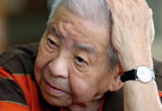 Tsutomu Yamaguchi, un “doble hibakusha”, quien sufrió los ataques atómicos de Hiroshima y Nagasaki. (Noriko Tokuno / © Mainichi Shimbun)