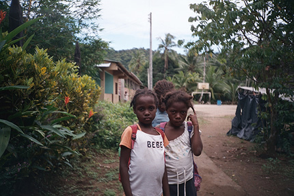 Niños en Playa de oro (Foto: Luis Pérez, licencia CC-BY)