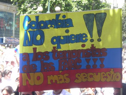 Pancarta contra las FARC