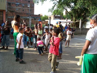 Niños jugando