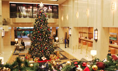 Árbol de Navidad en el Hotel Metropolitan, Ikebukuro, Tokio Árbol de Navidad en el Hotel Metropolitan, Ikebukuro, Tokio